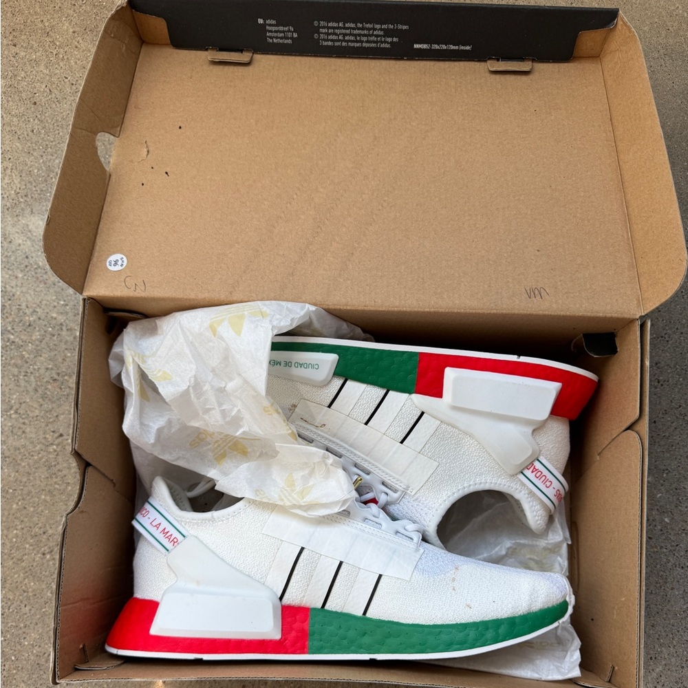 Adidas nmd r1 v2 “México”